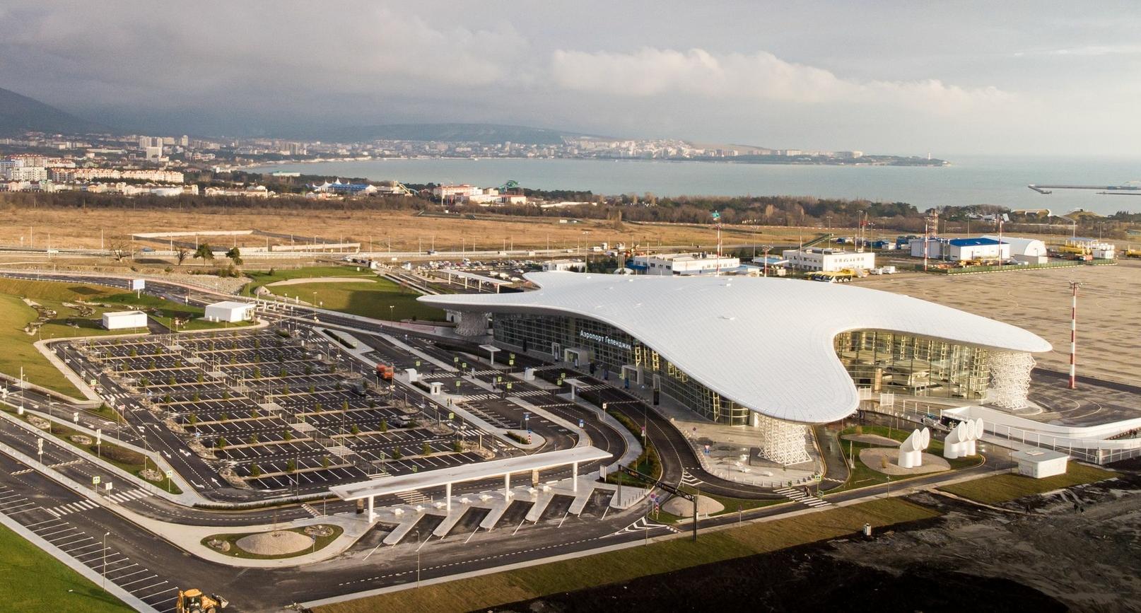 Аэропорт Геленджика возобновил работу